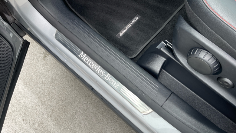 Mercedes-Benz GLA 220d 4Matic AMG Line Premium Plus 5dr Auto Diesel Hatchback